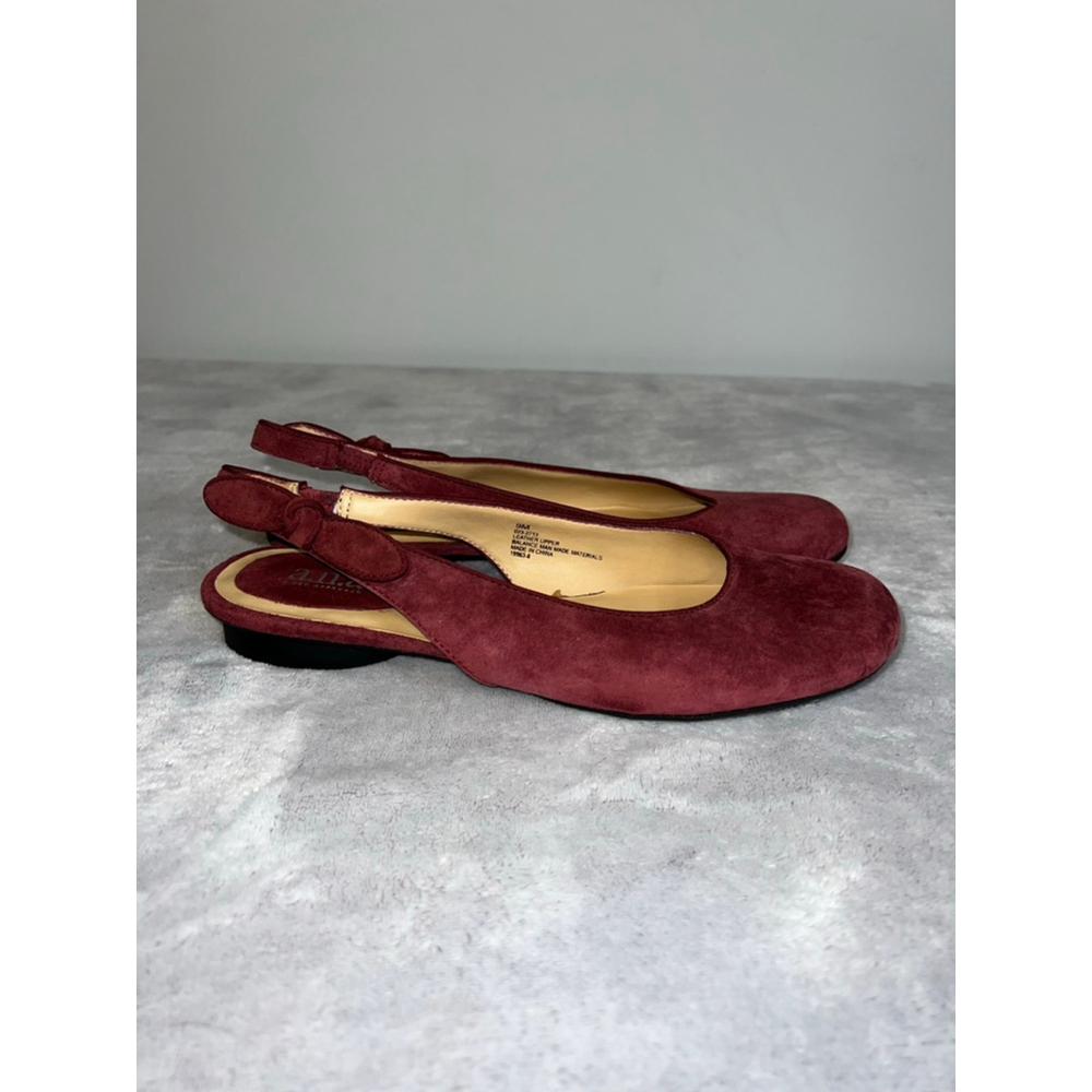 Women's a.n.a Red Suede Slingback Flats Size 9